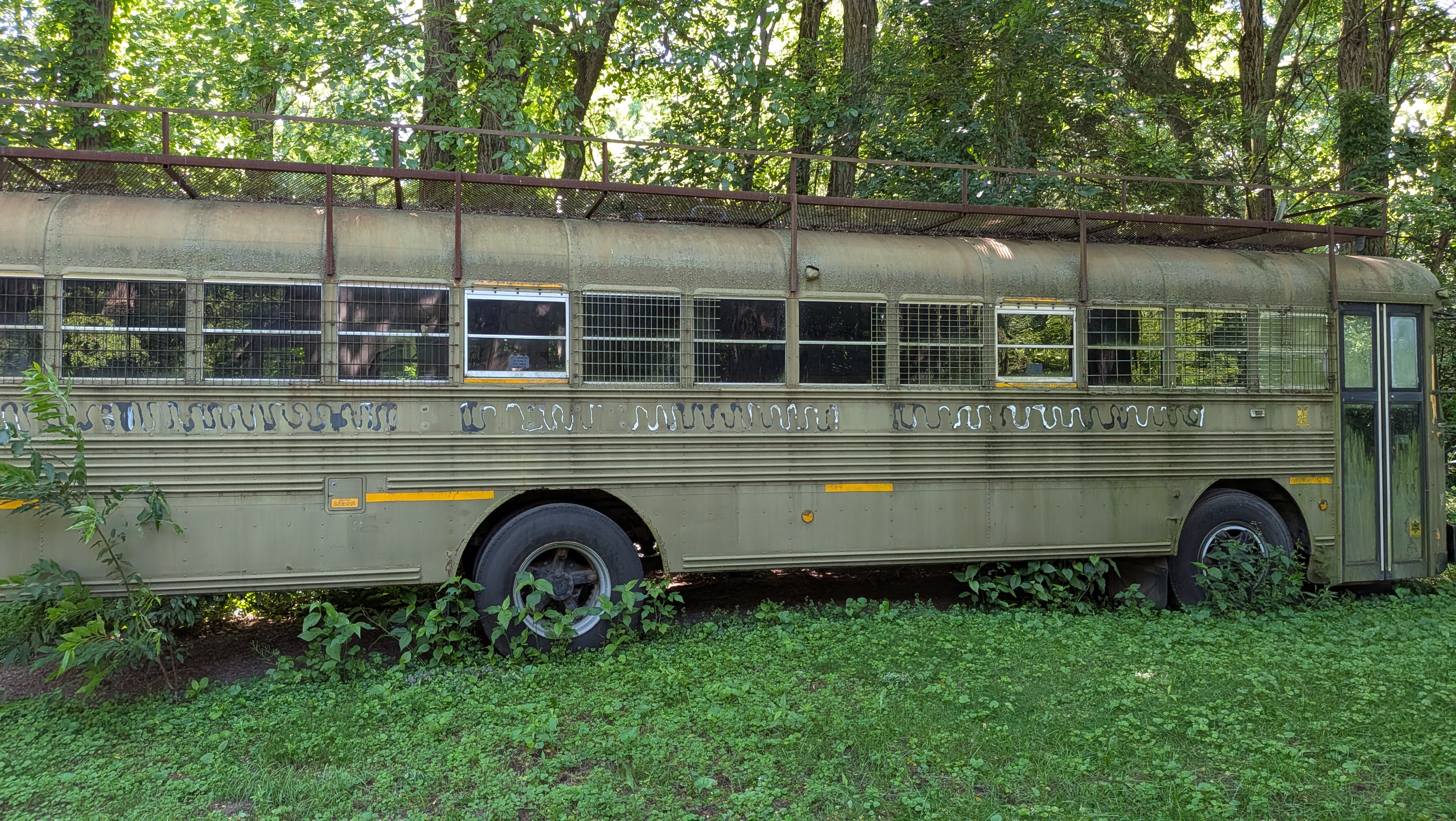 1997 blue bird bus, not running with title