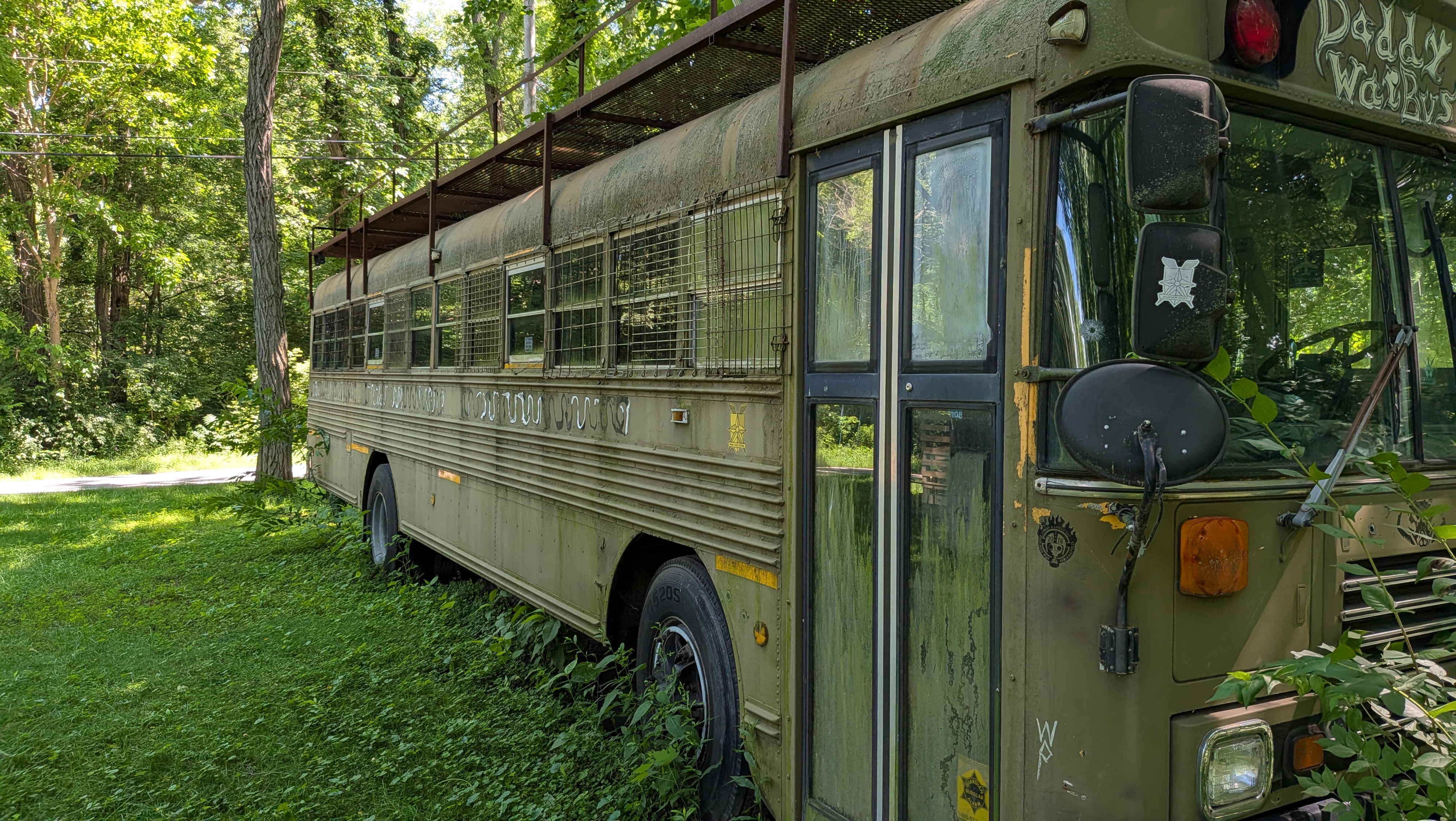 1997 blue bird bus, not running with title